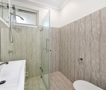 Stylishly Renovated Apartment in Prime Kogarah Location - Photo 3