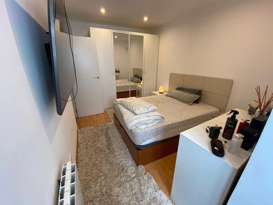 Carrer de París, L'Hospitalet de Llobregat, Catalonia 08904 - Photo 1