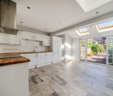 4 bedroom terraced house to rent - Photo 1