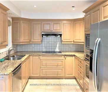 For Lease - 210 Centre Street, Richmond Hill, Ontario - Photo 5