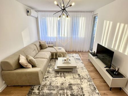 Lujerului, metrou 5 min., 2 camere renovat - Fotografie 3