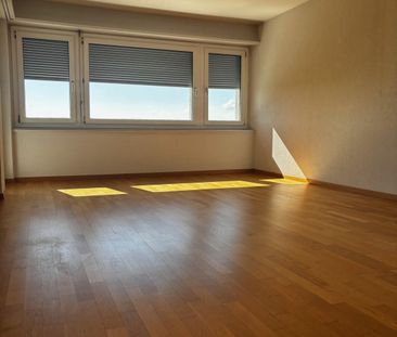 3.5-Zimmer-Attikawohnung mit Panoramablick in Biel - Foto 2