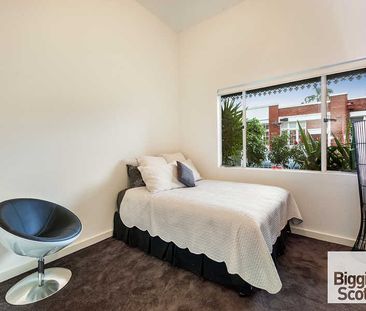 CHARMING 2-BEDROOM VICTORIAN HOME IN THE HEART OF CREMORNE – STYLIS... - Photo 6