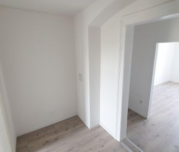 Charmante Altbauwohnung mit Balkon im 3. Stock - Photo 2