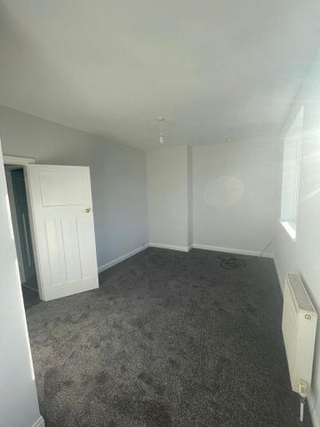 2 bedroom semi-detached house to rent - Photo 2