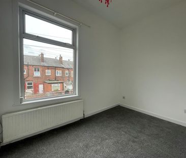Wellington Road, Swinton, Manchester - Photo 2