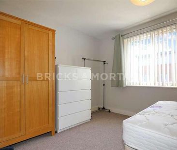 Worsdell Drive, Gateshead, NE8 - Photo 5