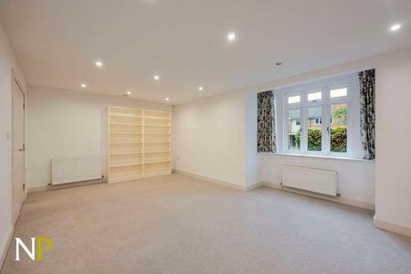 Sanders Drive, Colchester, CO3 - Photo 4