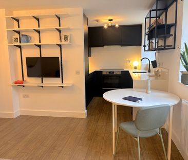 2 Bed Flat, John Williams Close, SE14 - Photo 3