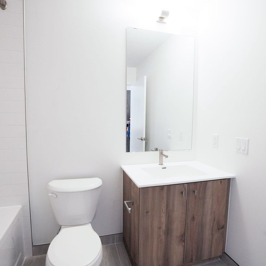 For Lease - 25 Wellington Street Unit# 1811, Kitchener, Ontario - Photo 1