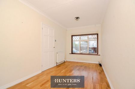 4 bedroom House To Let - Photo 3