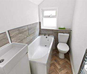 2 bedroom semi-detached house to rent - Photo 5