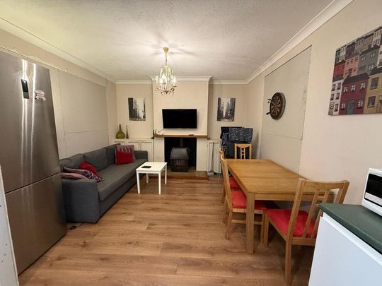 5 bedroom end of terrace house to rent - Photo 1