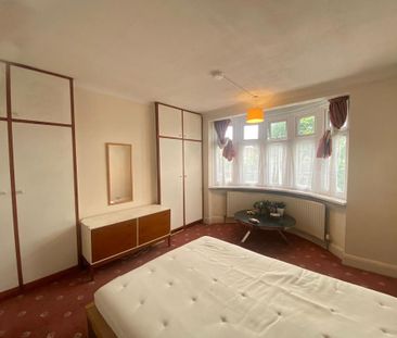 1 bedroom in a house share to rent - Photo 4