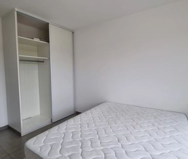 Location Appartement 2 pièces 39m² ST LAURENT DU VAR 06700 - Photo 3
