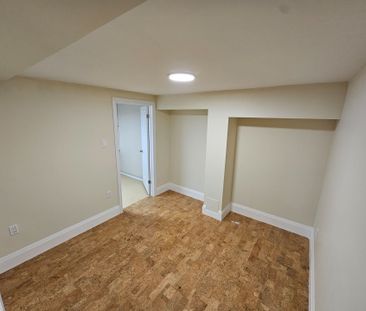 For Lease - 36 April Gardens Unit# Lower Level / Basement, Aurora, ... - Photo 6