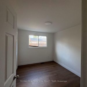 For Lease - 1129 Cannon Street Unit# #C1, Hamilton, Ontario - Photo 2