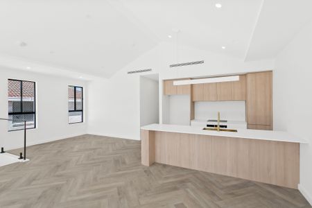 Stunning New Executive Townhouse - Photo 4