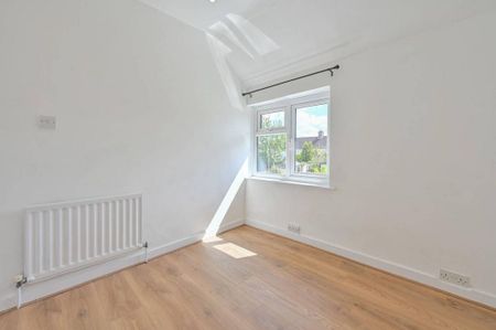 3 bedroom terraced house to rent - Photo 4