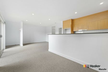 82/8- 10 Dominion Circuit, Forrest ACT, Belconnen - Photo 3