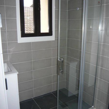 Location appartement rénové 4 pièces 72.2 m² à Cluses (74300) 4 - Photo 4