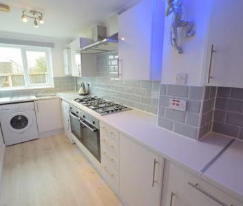 6 Bedroom Student Home - Regency Place - Photo 6