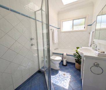 Ultra-Convenient 4 Bedroom Family Home - Steps to Bus & Schools - Photo 5