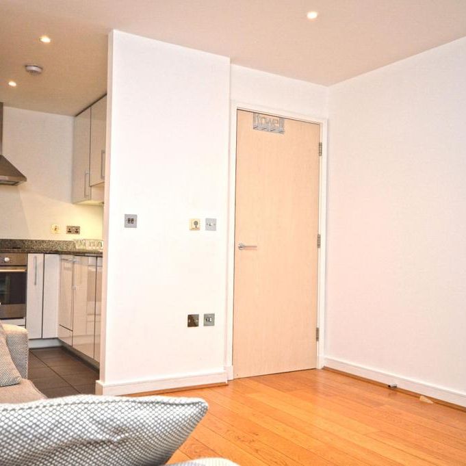 1 bedroom flat to rent - Photo 1