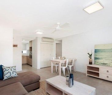 Beachside 2-Bedroom Apartment with Secure Parking, Balcony & Aircon... - Photo 1