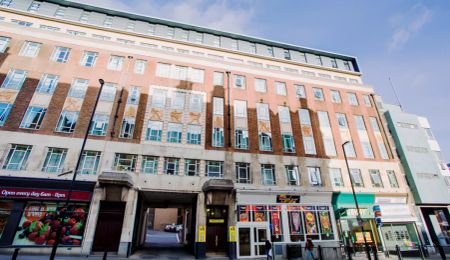 Large Studio - Photo 2