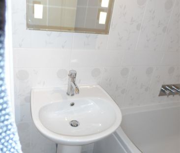 Butler Avenue, Harrow - Photo 2