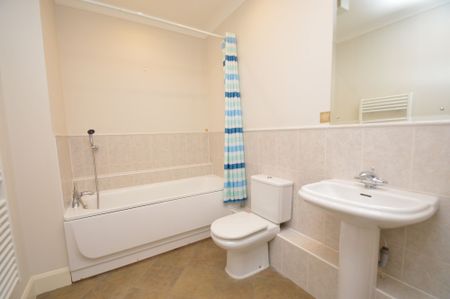 2 bedroom flat to rent, - Photo 4