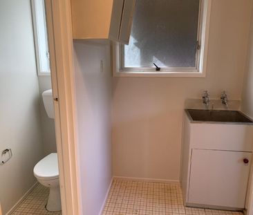 Quiet Glenview Home - Photo 6
