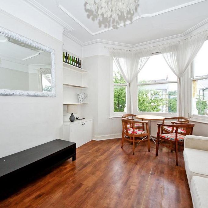 2 bedroom flat to rent - Photo 1