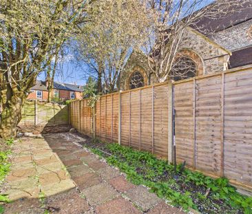 2 bedroom terraced house to rent - Photo 6