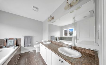 For Lease - 12 Goodsway Trail, Brampton, Ontario - Photo 4