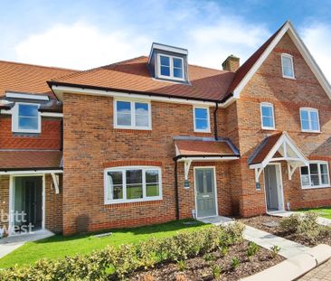 4 bedroom terraced house to rent - Photo 3