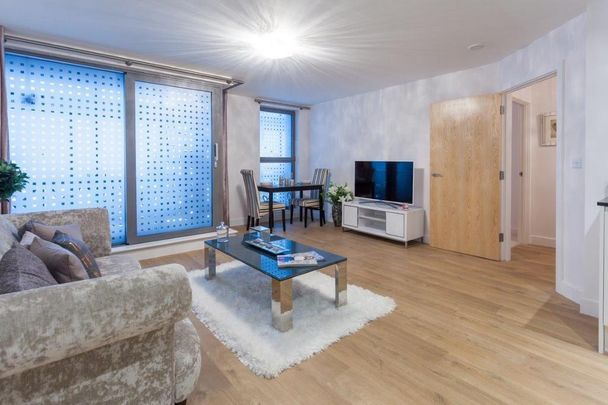 2 bedroom flat to rent - Photo 1