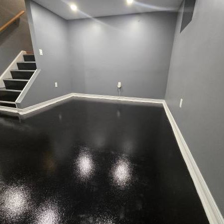 2 Bedroom Basement Apartment - Photo 4