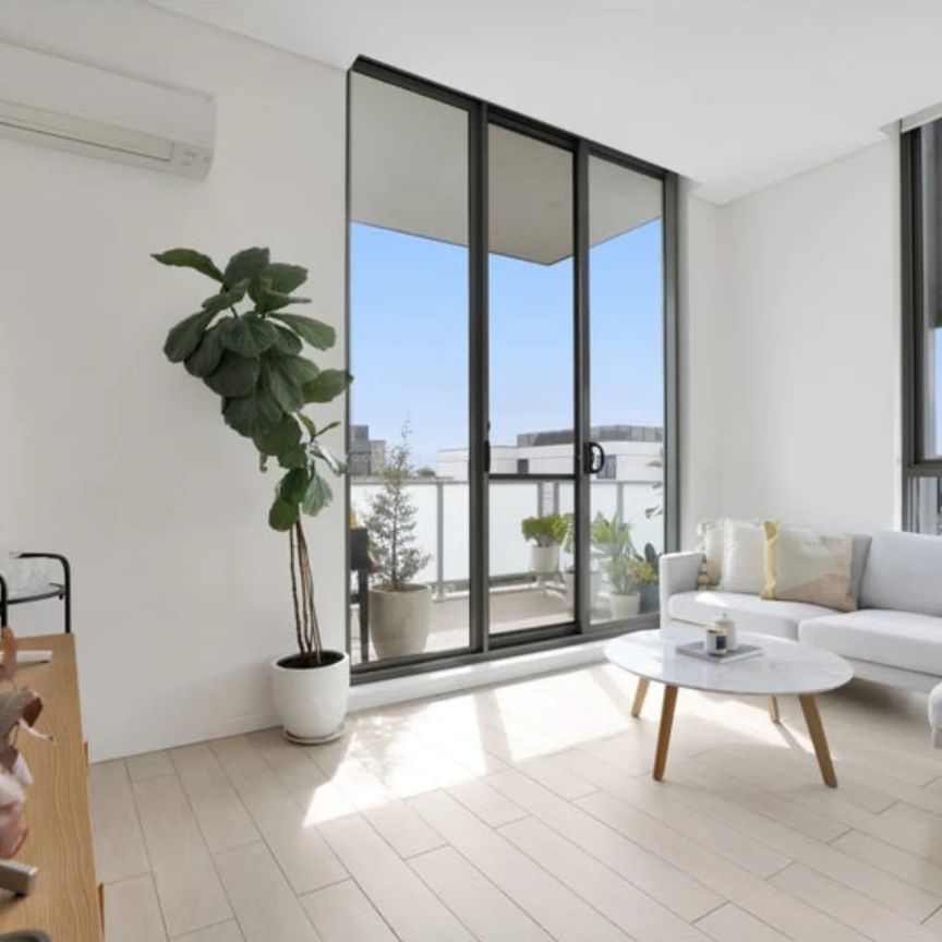 Two Bedroom Apartment In Convenient Location! - Photo 1