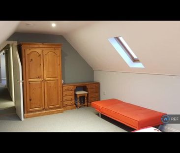 3 bedroom semi-detached house to rent - Photo 6