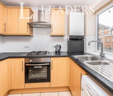 3 bedroom terraced house to rent - Photo 3