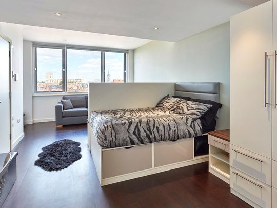 Apt 1, Piccadilly Residence - Photo 1