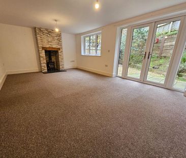 3 bedroom detached house to rent - Photo 2