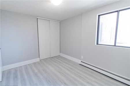 For Lease - 4422 Huron Street Unit# 203, Niagara Falls, Ontario - Photo 3