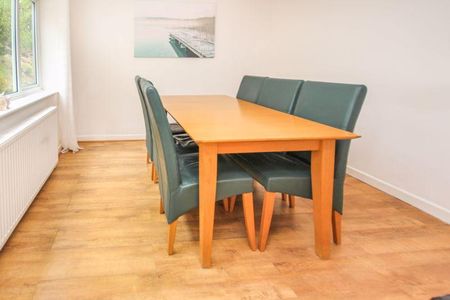 5 bedroom terraced house to rent - Photo 2