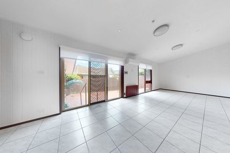 65 Golf Road, Coburg North VIC 3058 - Photo 2