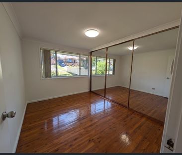 GREAT FAMILY HOME - Photo 3