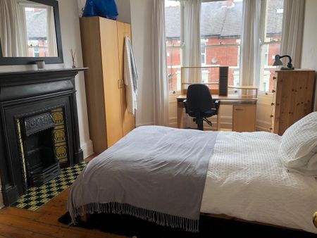 5 bedroom terraced house to rent - Photo 2