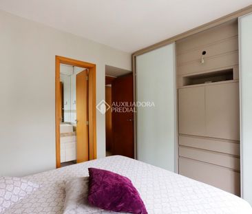 Apartamento com 2 quartos e 61m² para alugar em Passo da Areia, Por... - Photo 2